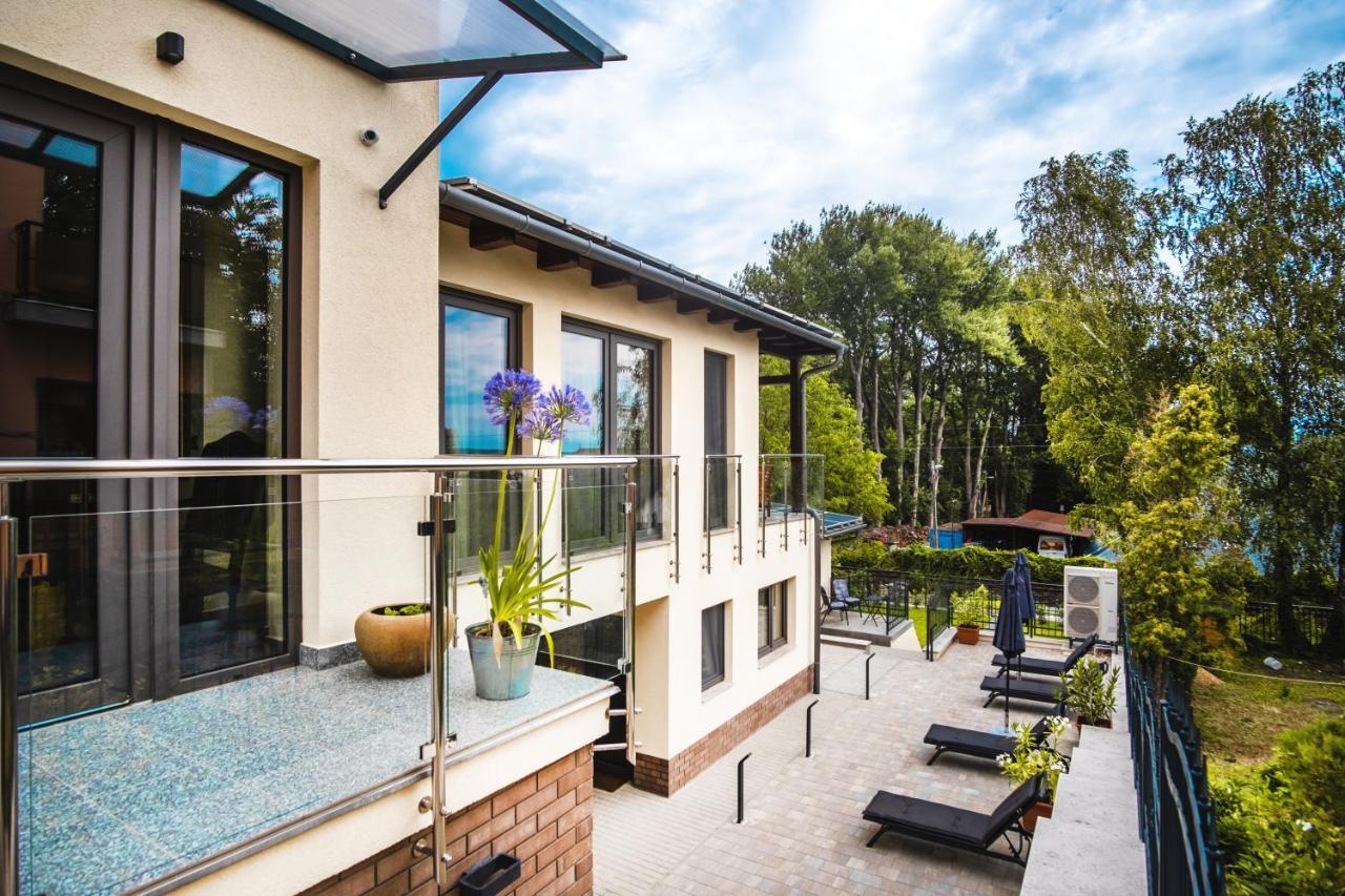 Kiss-Henezi Guest House Keszthely Exterior foto